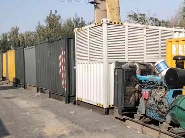 安州200KW柴油发电机机组每小时油耗是多少？
